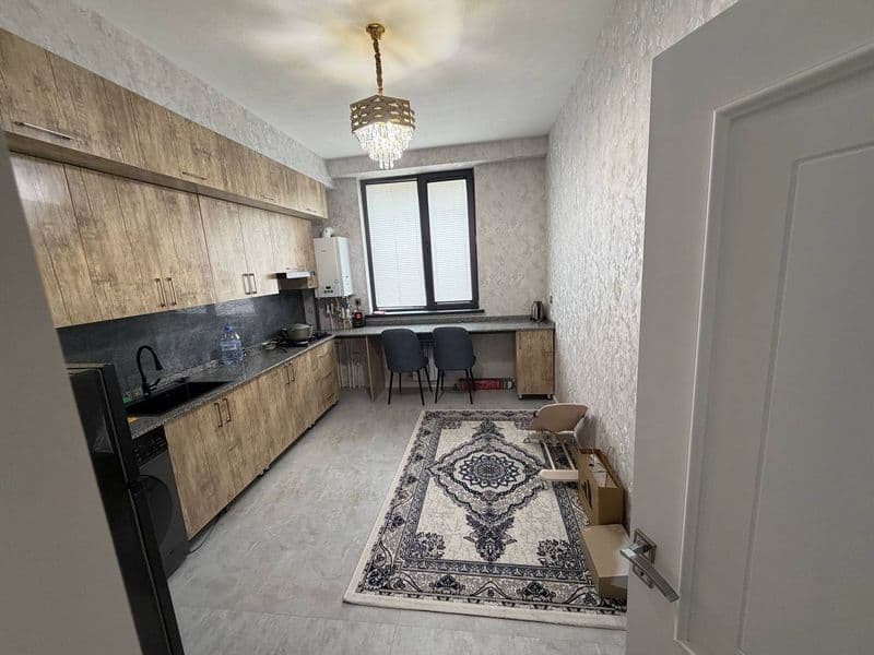 yosh oilalar uchun ijaraga beriladi. balkon va derazaga panj