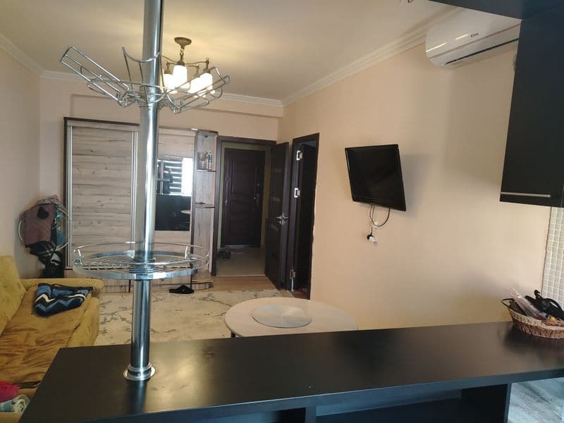 Сдаю свою квартиру 2х пределанную в  3 ком. Своя, депозит 10