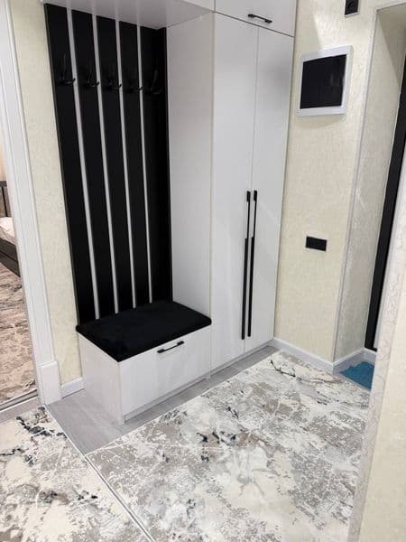 3 xonali uy oshconasi kotta mebel texnika bor remonti yangi 