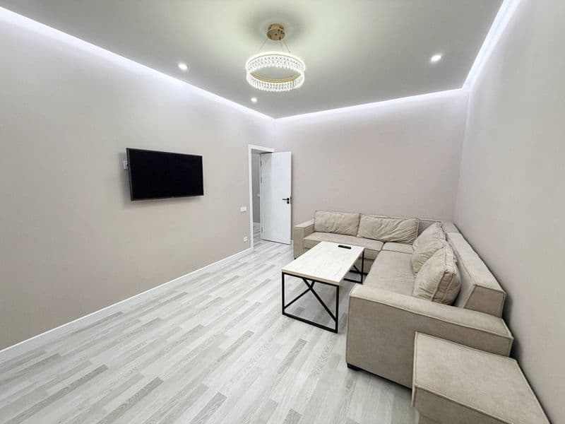 Аренда 1100$<br />
3/4/4<br />
Общая площадь : 70 м2 <br />
