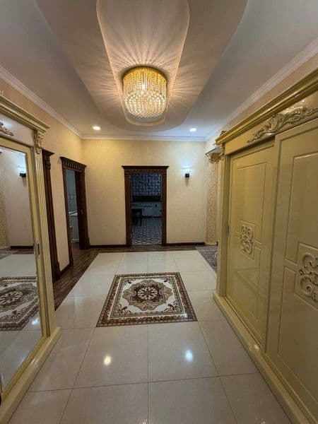 Сдается 3 комнатная квартира в Шайхантахурском районе, долго