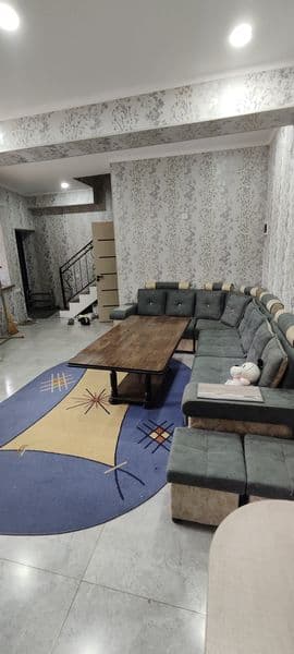 Сдаётся в аренду трёх этажный дом,со всеми удобствами.В доме — фото 2