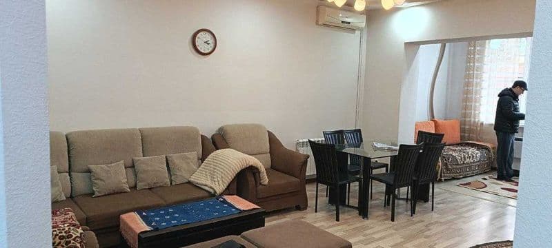 Мирабадский район<br />
Гост.Росссия<br />
3/3/4<br />
90м<b