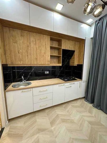 Район: Яшнабадский<br />
Адрес: Лисунова<br />
<br />
Комнат — фото 4