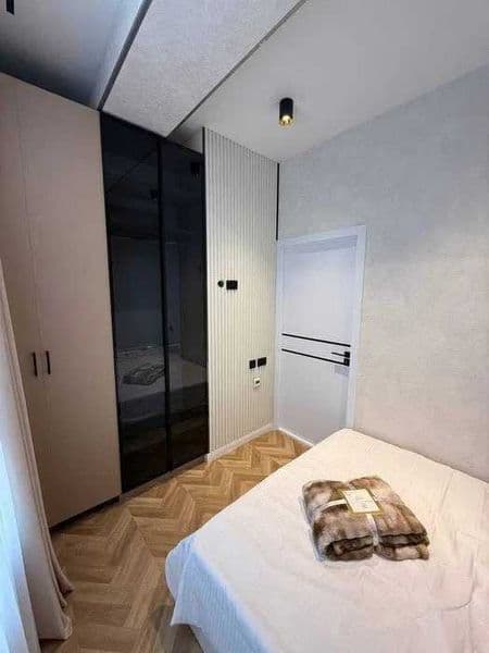 Район : Яккасарайский<br />
Адрес : Шота Руставелли<br />
<b — фото 2