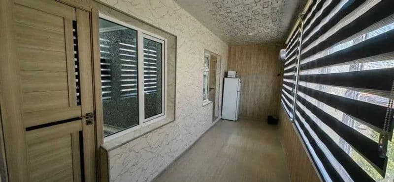 — Ta'miri:  Yevro<br />
— Xonalar soni: 4<br />
— Maydoni: 1