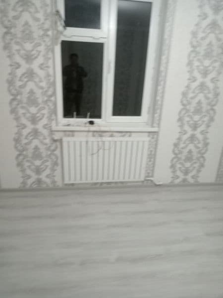 Возле торгового центра Фуд<br />
 сити горячая холодная вода