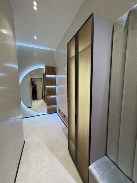 Квартира 76 кв метров находится в Мирободском р-н “Sky line”