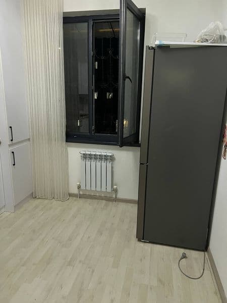 Сергели 3бекат<br />
3 xonali uy. Xamma sharoitlari mavjud. 