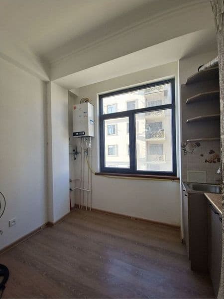 Mirzo Ulugʻbekda orta remontli uy ijaraga beriladi <br />
Or