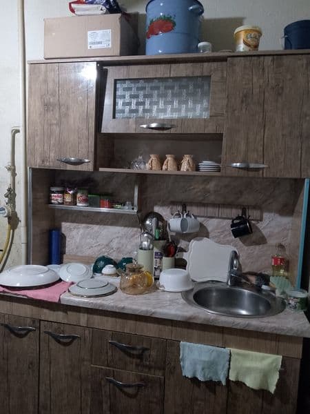 Ижарага 2 хонали квартира бор факат Киз ва аёлларга берилади