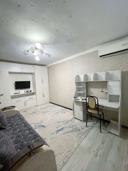 Yashnabod tumani Aviasozlar bekati yaqinida joylashgan 1xona