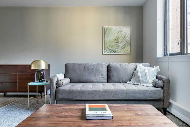 Район: Мирзо-Улугбекский<br />
Адрес: Сайрам<br />
ЖК Silk R