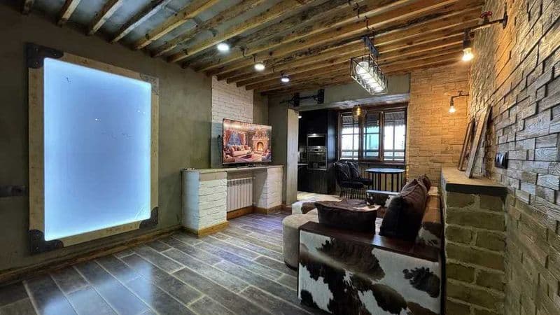 сдается в аренду 2х комнатная 55кв метров 2/4/4 ориентир нов