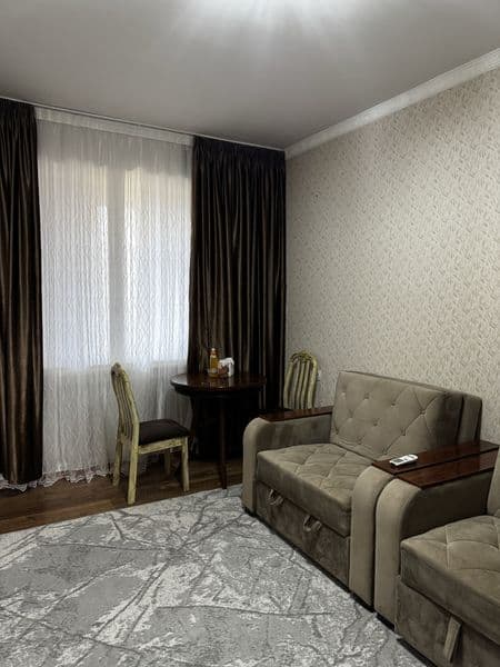 Рядом с базаром Кадышева<br />
3 этаж<br />
2-комнатная квар — фото 3