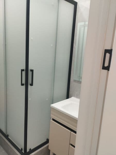 Сдаю абсолютно новую квартиру с авторским ремонтом .мебель т — фото 2