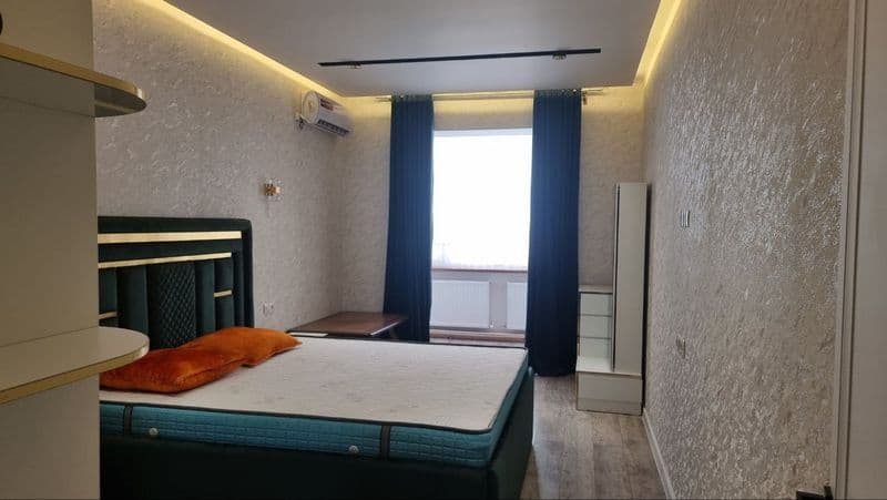 Квартира уютная, светлая, есть вся необходимая мебель и техн