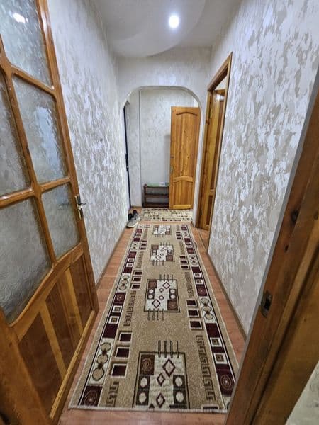 2 хонали 2 - етаж квартира ижарага берилади. Чилонзор Г9 А. 