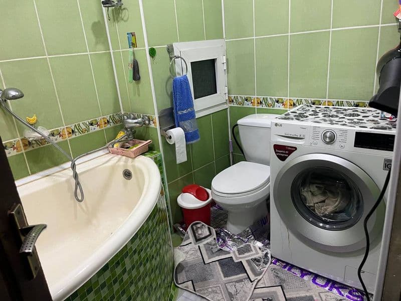 Сдаётся комната в трёхкомнатной квартире с хозяйкой.<br />
Т — фото 4