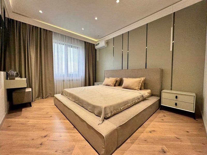 • Район: Яккасарай<br />
• <br />
• Комнат: 4<br />
• Этаж: 