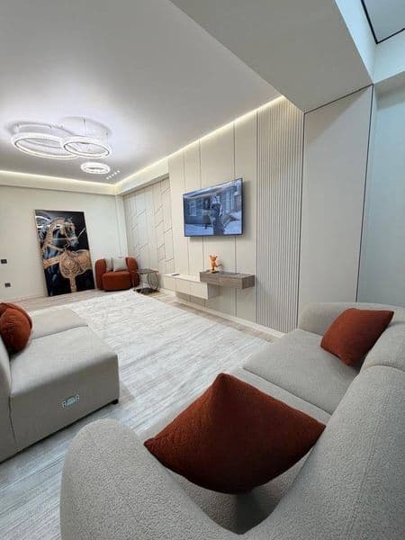 2 комнатная квартира на 5 этаже,<br />
В квартире есть все н