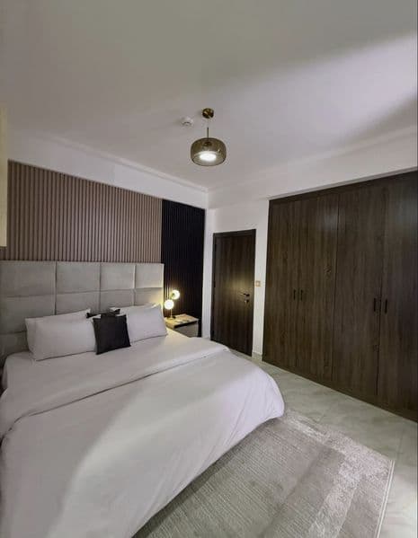 Сдаётся срочно 2 комнатная квартира на Метро Ойбек только дл