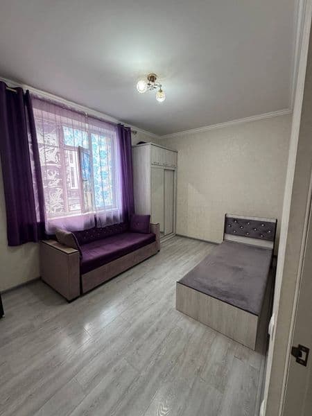 Срочно сдаю 1-комнатную квартиру.Для семейной пары или Девоч