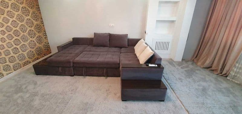 Сдается квартира на Ц-1 возле Гостиницы  Le Grand Plaza 2-7-