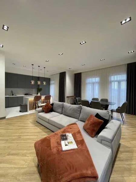 Сдаётся в аренду квартира на Цум<br />
Город - Ташкент<br />