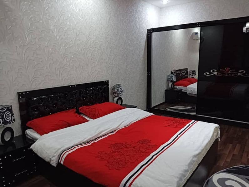 #Kvartira<br />
Kimlar uchun: Oilaga Yoki 5Ta Qizga <br />
M