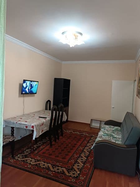 Срочно сдаётся<br />
Яшнобод<br />
Кадишева<br />
2в3/3/4<br