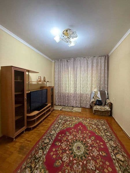 Мирабадский район<br />
<br />
Куйлюк-4 <br />
<br />
Комнат
