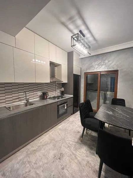 Район: Мирзо-Улугбекский<br />
Адрес: Максим Горький<br />
< — фото 4