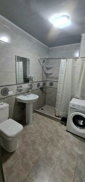 Сдаётся новая 3-комнатная квартира в центре ( возле Круг Рох — фото 4