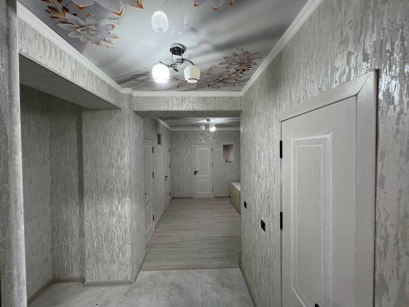 Rohat metrosi yonida 2 xonali uy 53 Kvadrat yangi remontdan 