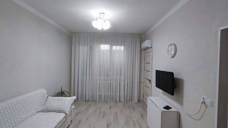 Сдаю квартиру возле метро Новза, до метро 6-7мин пешком, ряд