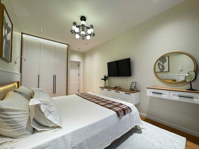 • Район: Яккасарай<br />
• <br />
• Комнат: 3<br />
• Этаж:  — фото 2