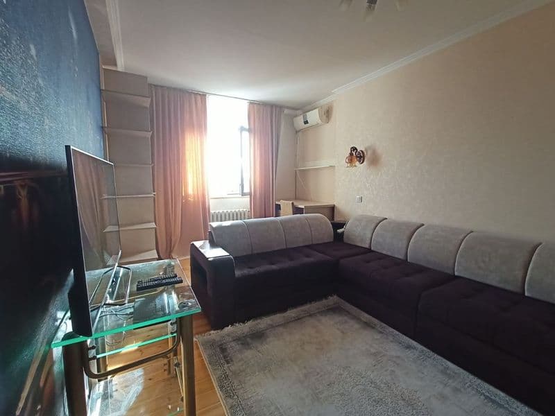 Срочно срочно сдаётся в аренду на долгий срок 1 комнатная кв — фото 2