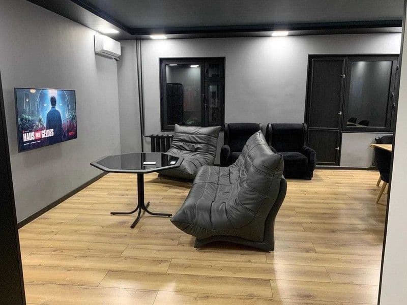 Сдаётся квартира в банковском Доме<br />
Ориентир - Шох мед 