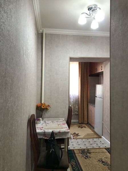 Сдам на Максим Горького 1/2/4,лоджия 2*6,в хорошем состоянии — фото 4