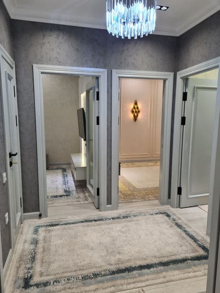 Сдам. Кв-4 ком/1/4<br />
3- кондера, 2- тв. Тёплые полы + по