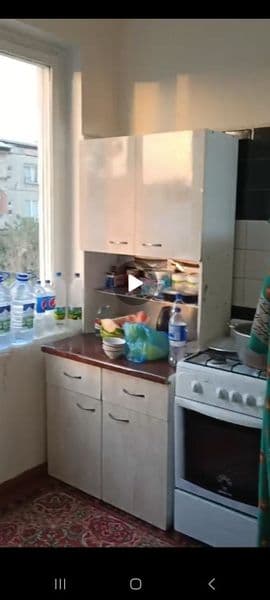 Уй коракамиш 1/4 да жойлашган. Ал Бухорий ва Миллийга якин. 