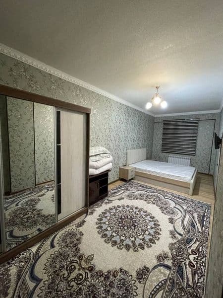 Отличное расположение дома - всё рядом - много магазинов, Це — фото 3