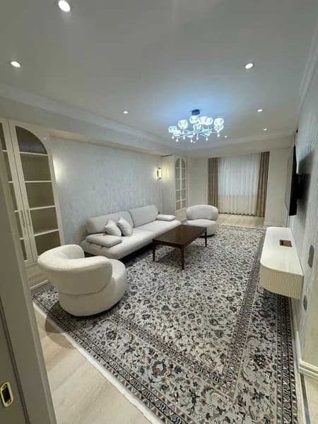 Аренда Шайхонтахур, А.Навоий<br />
3/2/7<br />
<br />
Площад