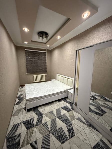 Сдается двух комнатная квартира на чиланзаре на ц1 <br />
2/