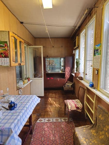 Men birinchi qavatda, podval xonasi bilan to‘liq ikki xonali — фото 4