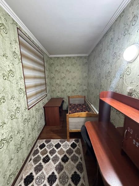 Район - Алмазарский<br />
Ориентир - гриль бар<br />
Комнат  — фото 4