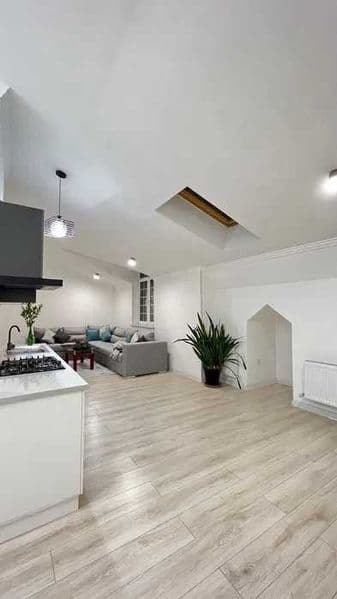 Комнат: 3<br />
Этаж: 9<br />
Этажность: 9<br />
Площадь: 10 — фото 2