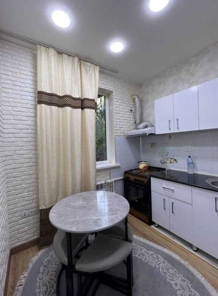 Теплая уютная 1 комнатная квартира с хорошим ремонтом и обст — фото 2