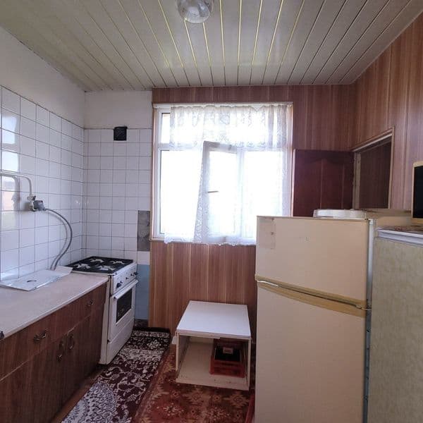 Юнусабад 14. 2/5/5.<br />
62м2. Балкон 2/6<br />
Комнаты раз